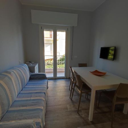 Casa Violina Appartement Lido di Camaiore Buitenkant foto