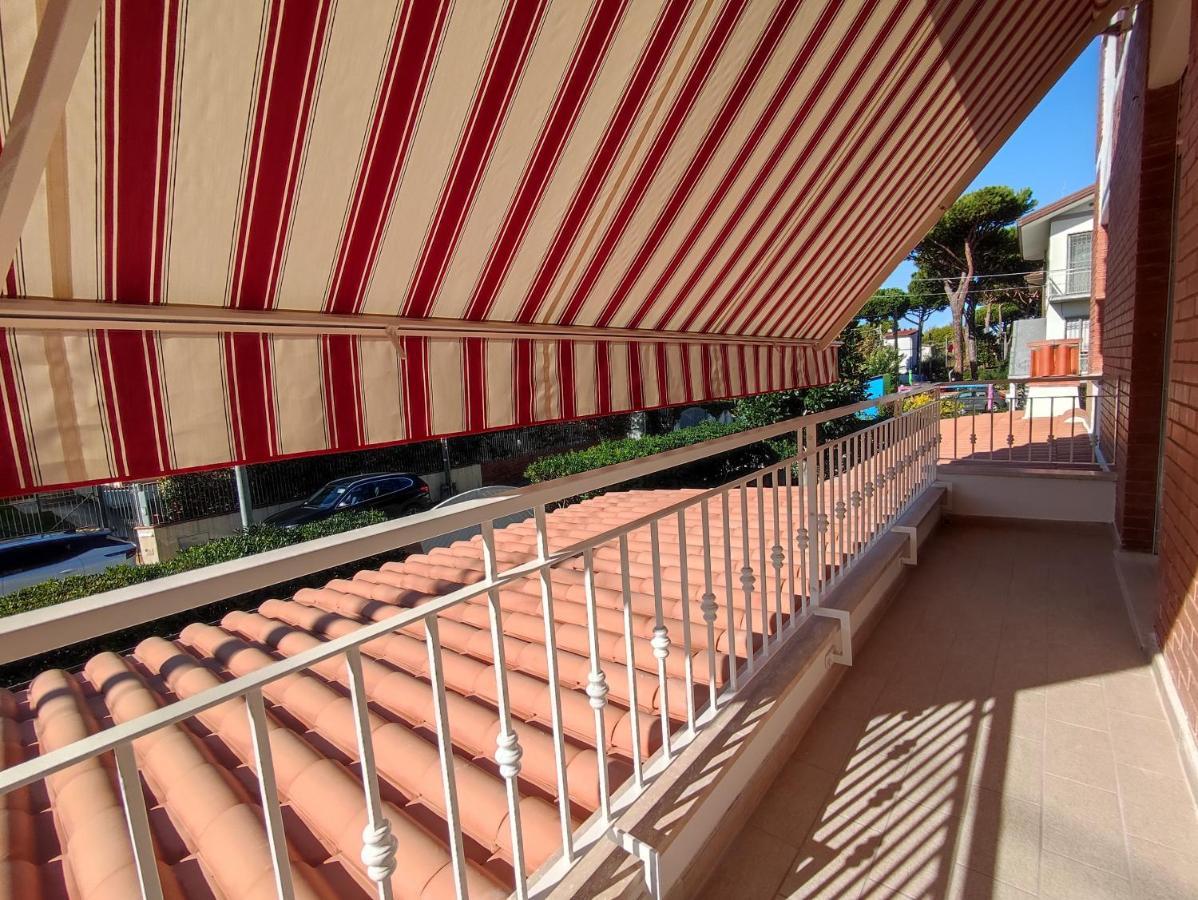 Casa Violina Appartement Lido di Camaiore Buitenkant foto
