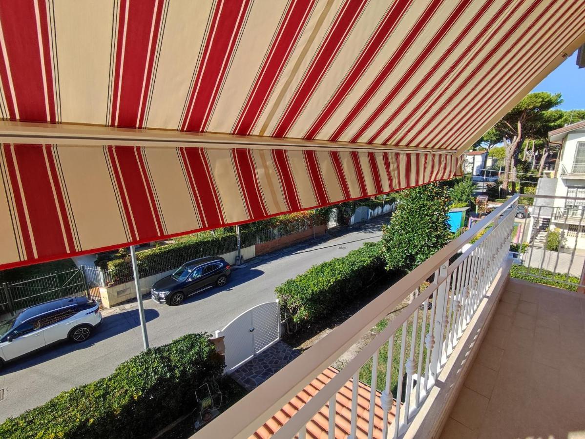 Casa Violina Appartement Lido di Camaiore Buitenkant foto