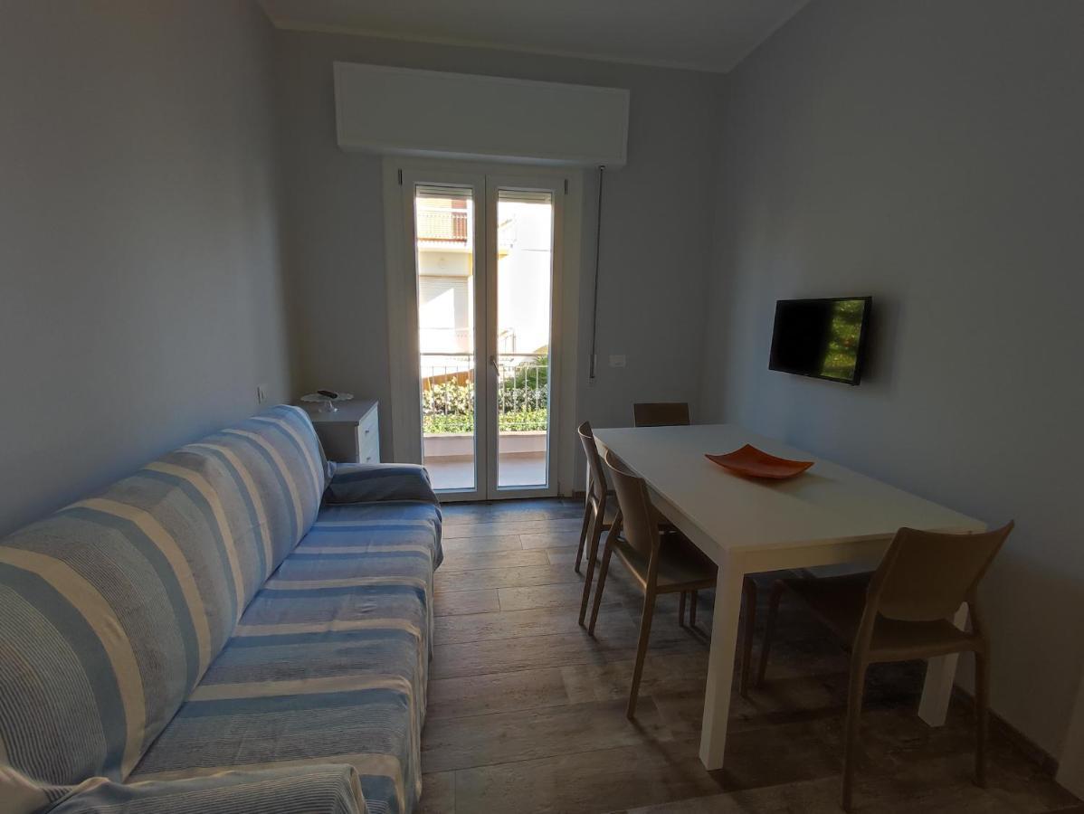 Casa Violina Appartement Lido di Camaiore Buitenkant foto