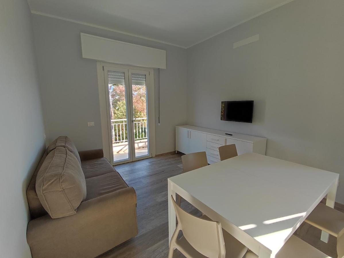 Casa Violina Appartement Lido di Camaiore Buitenkant foto