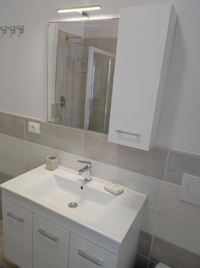 Casa Violina Appartement Lido di Camaiore Buitenkant foto